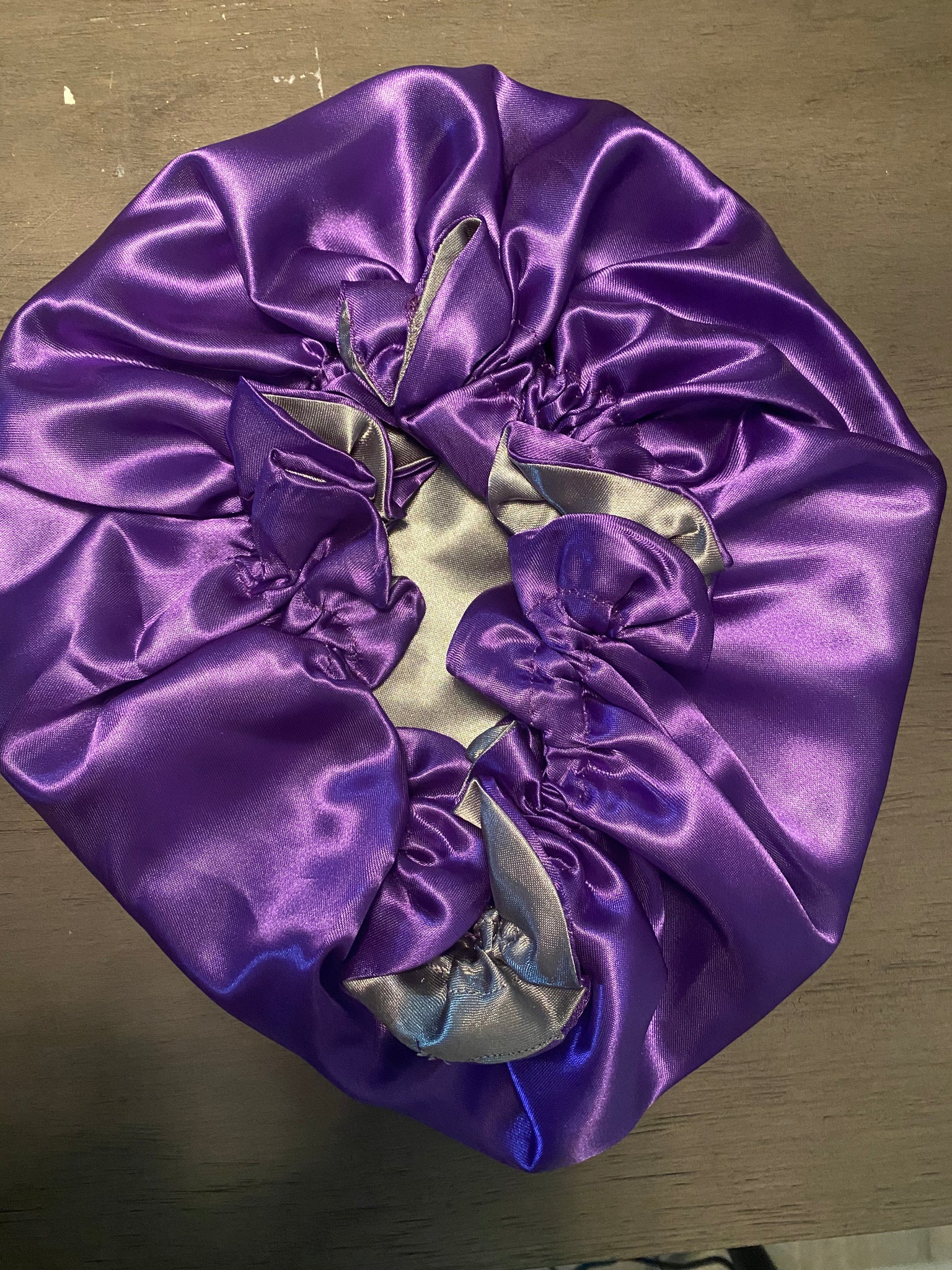 REVERSIBLE SILK BONNETS